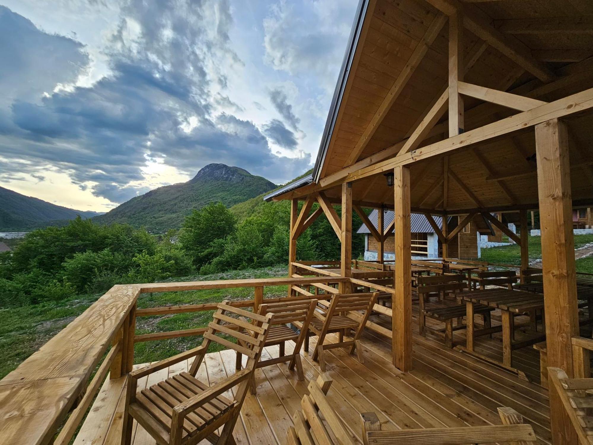 Ethno Star Bojovic Guest House Gusinje ภายนอก รูปภาพ