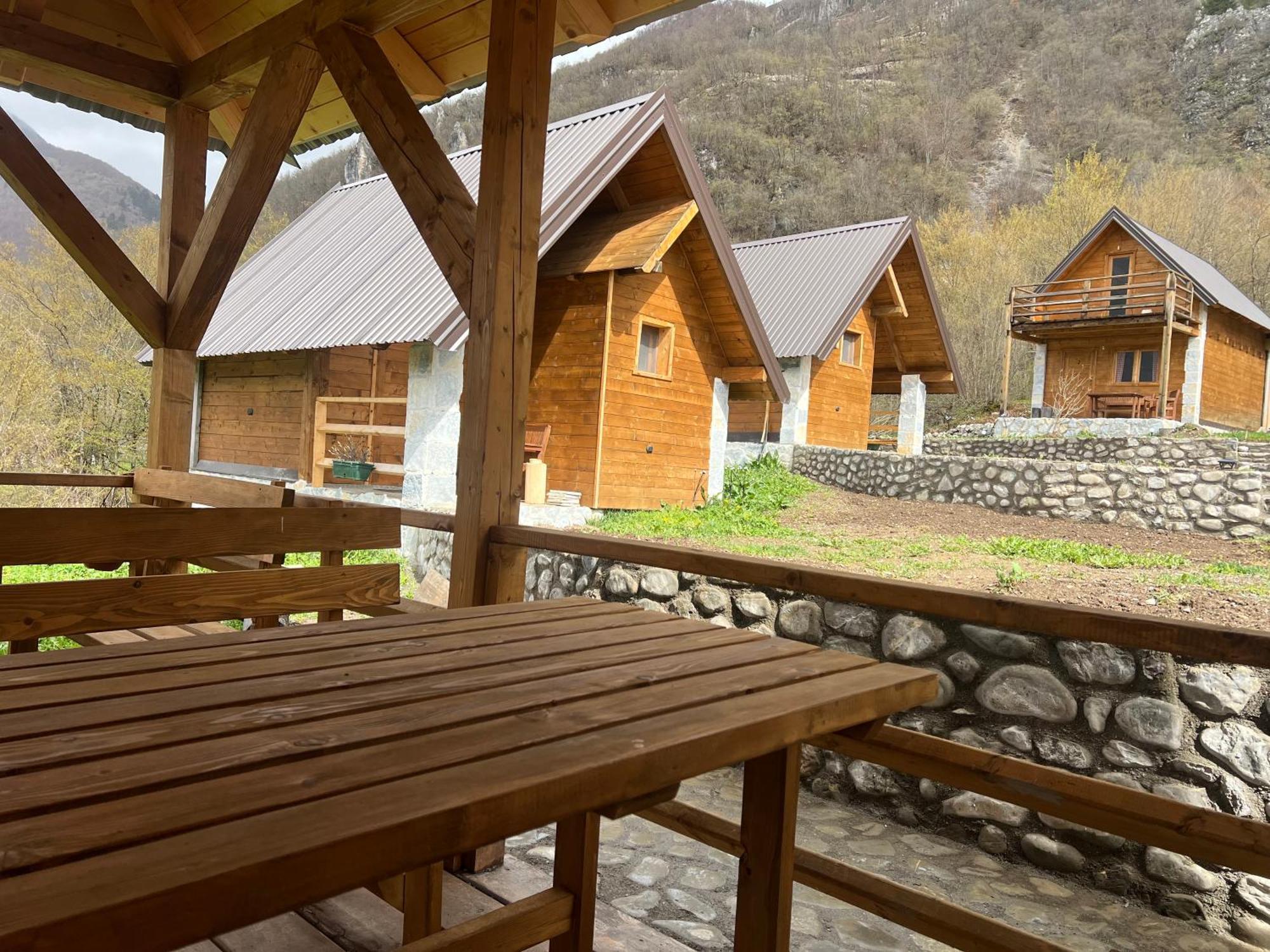 Ethno Star Bojovic Guest House Gusinje ภายนอก รูปภาพ