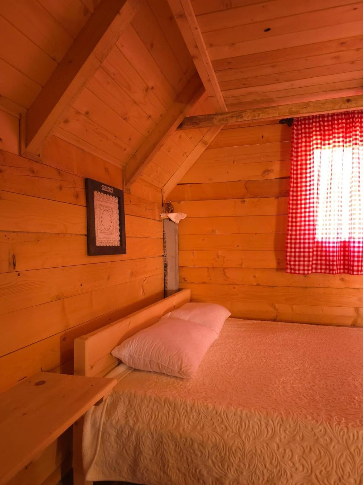 Ethno Star Bojovic Guest House Gusinje ภายนอก รูปภาพ