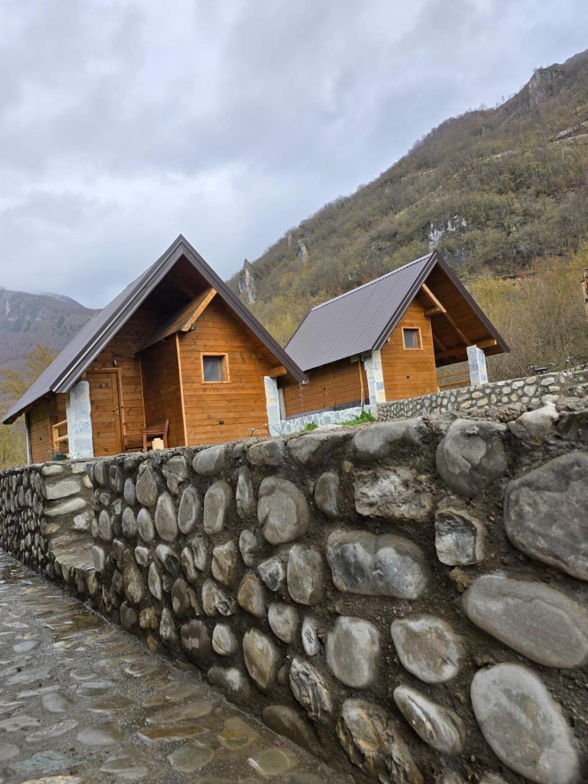 Ethno Star Bojovic Guest House Gusinje ภายนอก รูปภาพ