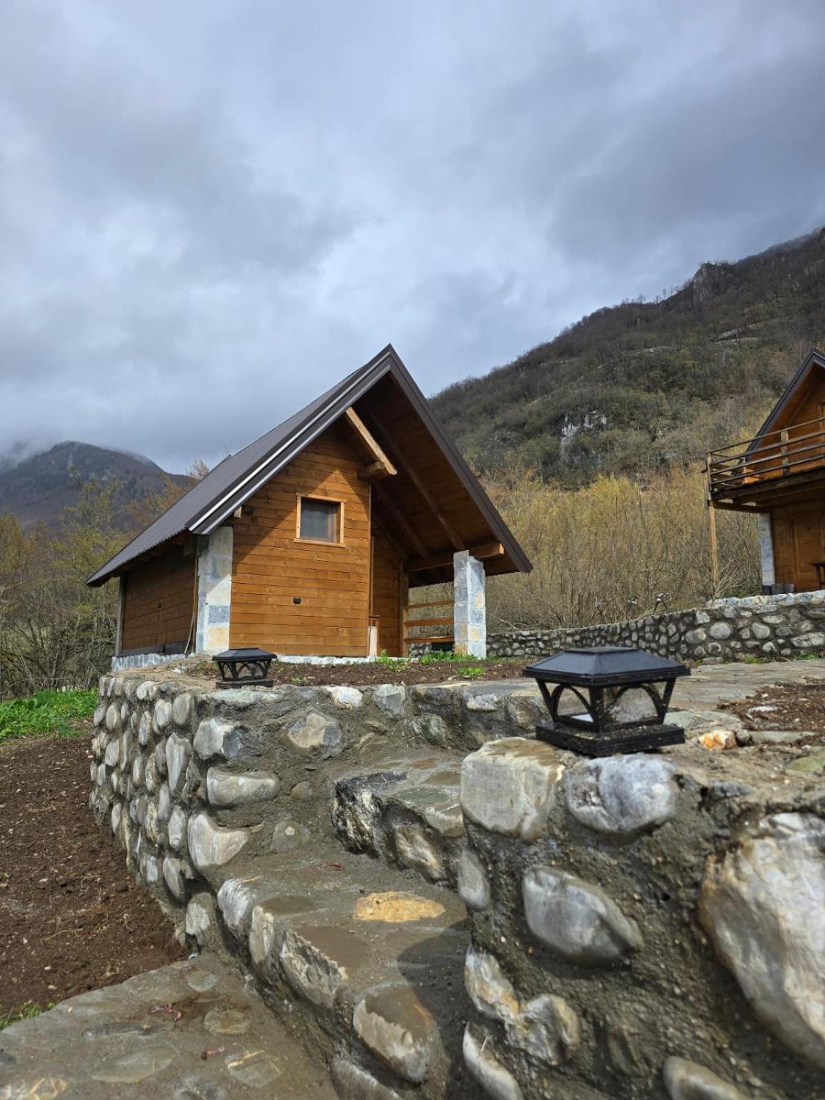 Ethno Star Bojovic Guest House Gusinje ภายนอก รูปภาพ